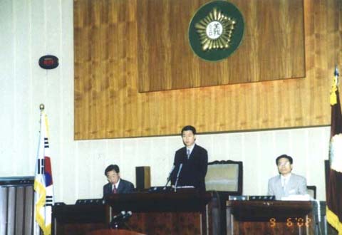제104회 임시회 장면(2002.9.6)