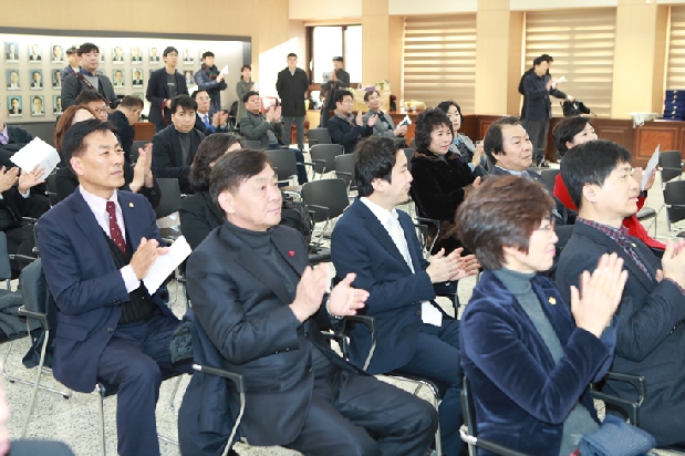 중부권우수의원 시상식(전영남, 정길주, 윤미근의원)