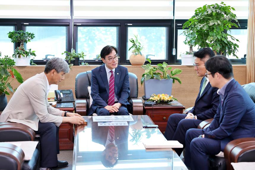 한국교통대 총장 의회방문