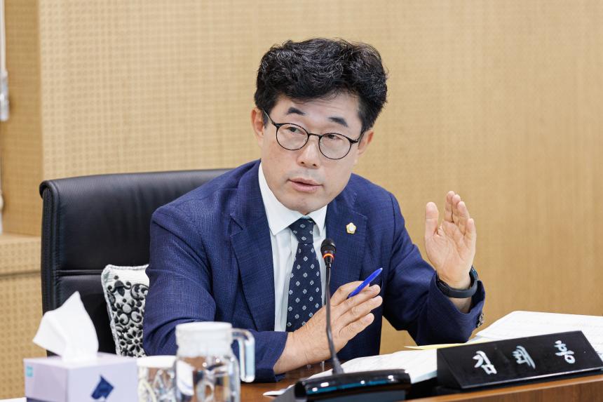 김태흥 의왕시의원 은둔형 외톨이의 사회참여 위한 제도적 정비 노력 - 3